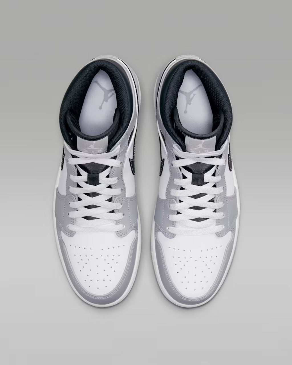 Nike Air Jordan 1 Retro - "Light Smoke Grey"