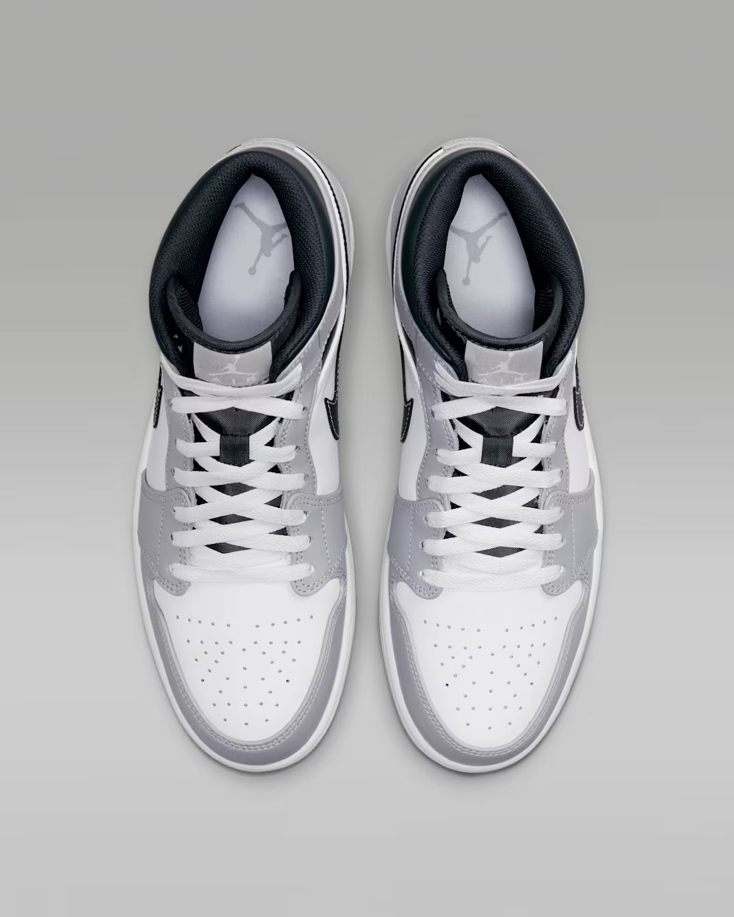Nike Air Jordan 1 Retro - "Light Smoke Grey"