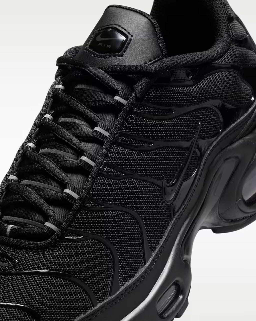 Nike Air Max Plus Triple Black WMNS